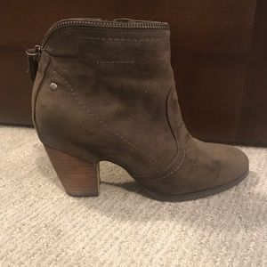 Crown Vintage booties hardly worn. Great condition